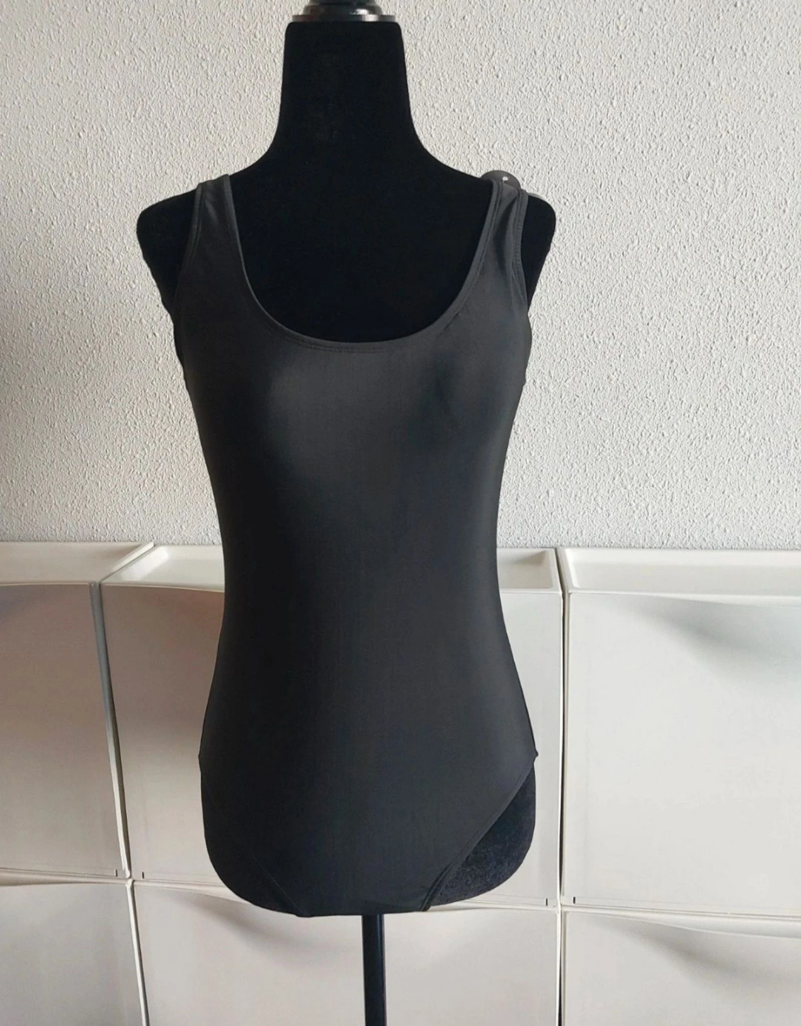 🌸bañador negro talla S nuevo a estrenar🌸